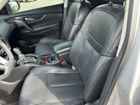 Used 2019 Nissan Rogue SL FWD image 11