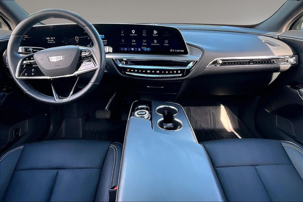 Used 2024 Cadillac Lyriq Sport w/ LPO, Floor Liner Package AWD/4WD image 15