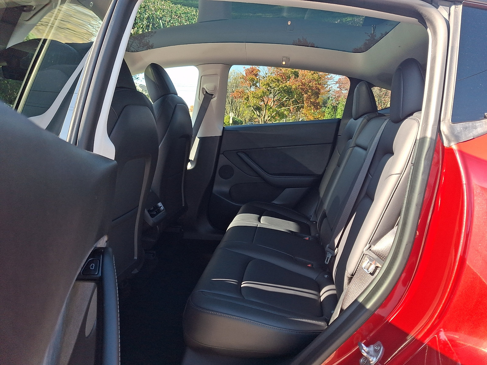 Used 2021 Tesla Model Y Long Range AWD/4WD image 10