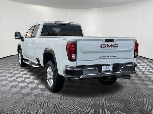 Used 2023 GMC Sierra 3500 SLE w/ SLE Value Package image 4