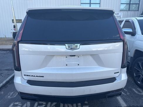 Certified 2023 Cadillac Escalade Sport Platinum w/ LPO, ONYX Package image 19