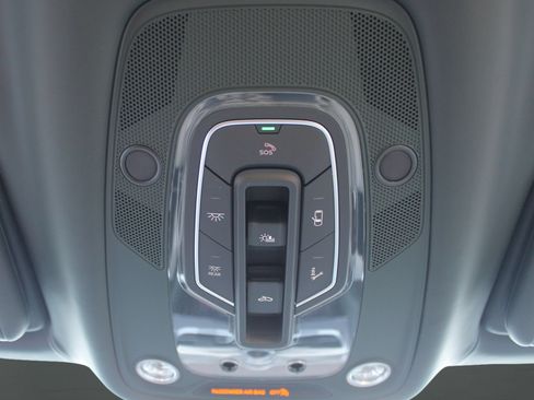 Certified 2024 Bentley Bentayga Extended Wheelbase AWD/4WD image 38