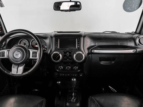 Used 2016 Jeep Wrangler Unlimited Rubicon image 13