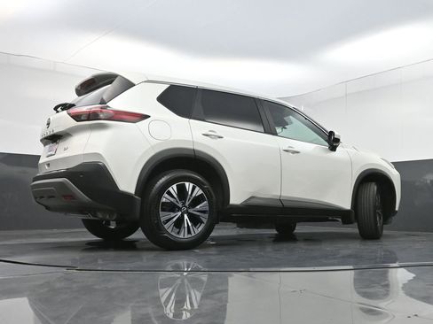 Used 2023 Nissan Rogue SV FWD image 28