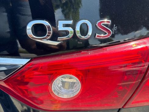Used 2015 INFINITI Q50 AWD w/ Technology Package image 17