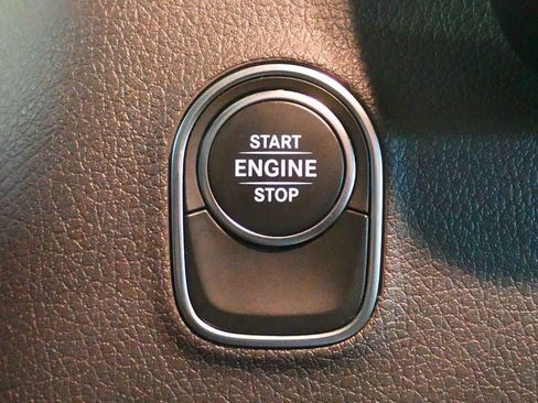 Used 2024 Mercedes-Benz Sprinter 2500 w/ Acoustic Package image 17