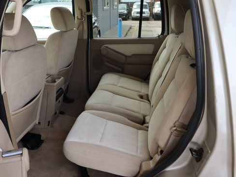 Used 2007 Ford Explorer XLT image 20