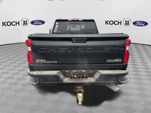 Used 2023 Chevrolet Silverado 2500 High Country w/ Z71 Off-Road Package image 6