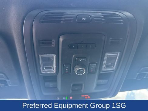 Used 2023 Cadillac Escalade Premium Luxury Platinum AWD/4WD image 32