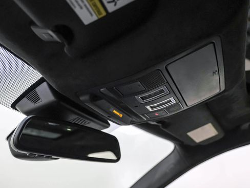 Used 2018 Jaguar F-PACE S image 20