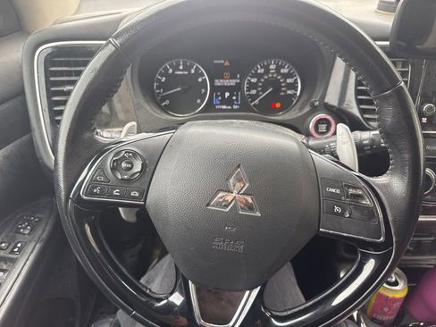 Used 2018 Mitsubishi Outlander GT image 9