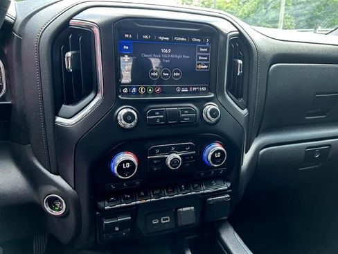 Used 2020 GMC Sierra 1500 AT4 w/ AT4 Premium Package image 11
