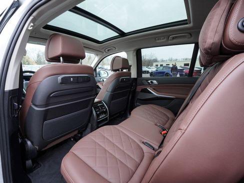 Used 2026 BMW X7 xDrive40i image 39