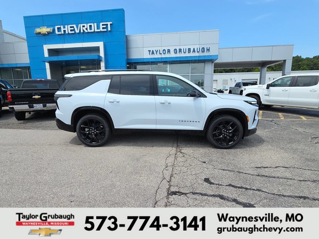 New 2026 Chevrolet Traverse RS FWD image 1