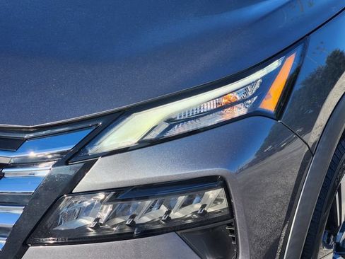 Used 2024 Nissan Rogue SL w/ SL Premium Package FWD image 9