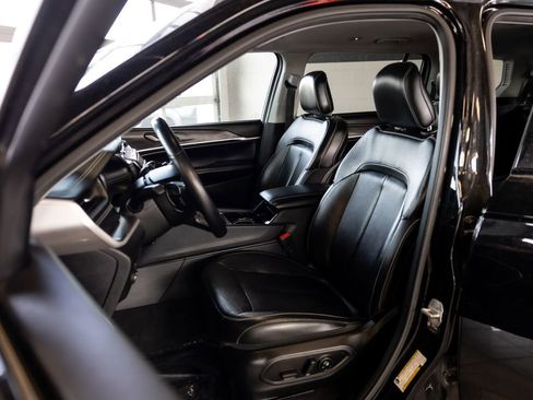 Used 2021 Jeep Grand Cherokee L Limited image 9