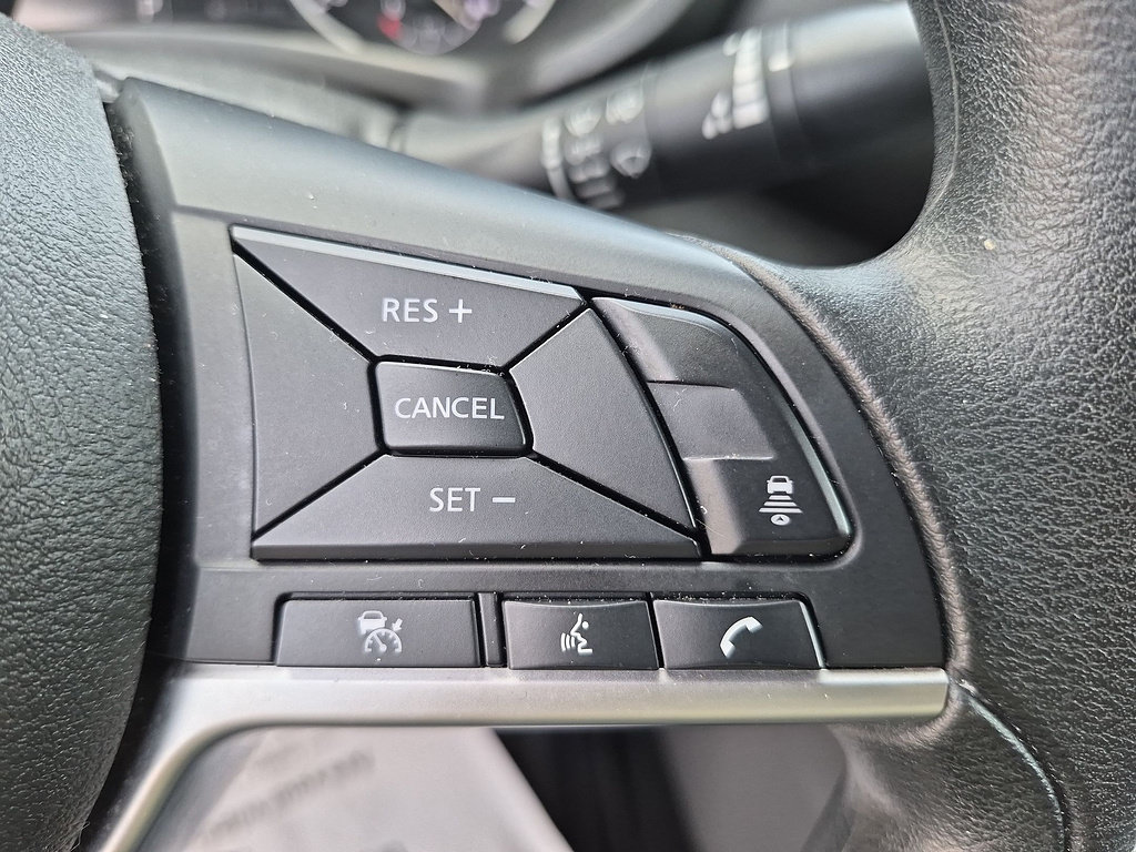 Used 2025 Nissan Sentra SV FWD image 18