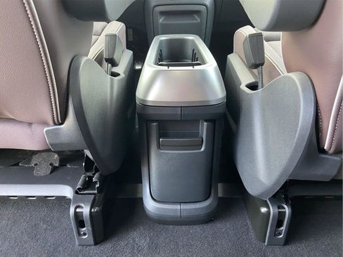 New 2025 Volkswagen ID. Buzz Pro S image 26