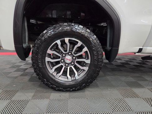 Used 2021 GMC Sierra 1500 AT4 w/ AT4 Premium Package AWD/4WD image 91