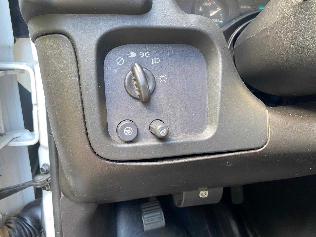 Used 2006 GMC Savana 2500 Extended RWD image 45