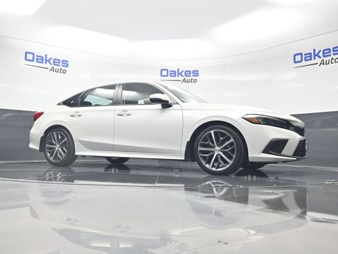 Used 2024 Honda Civic Touring image 37