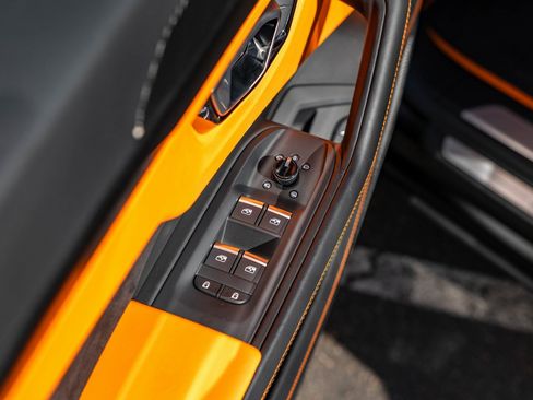 Used 2022 Lamborghini Urus image 20