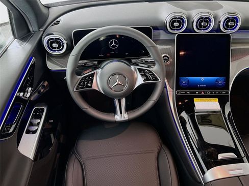 New 2026 Mercedes-Benz GLC 300 4MATIC image 21
