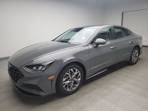 Used 2020 Hyundai Sonata SEL w/ Convenience Package FWD image 2