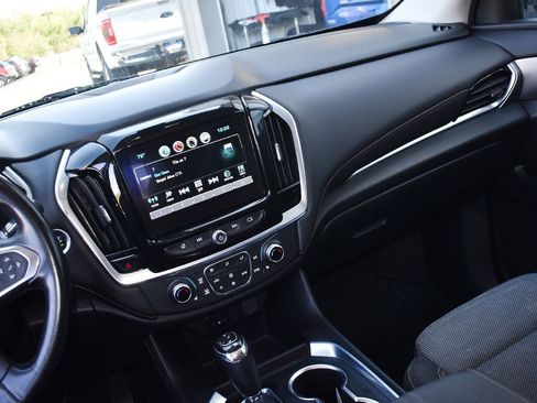 Used 2019 Chevrolet Traverse LT AWD/4WD image 17