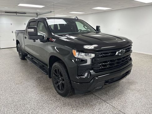 Used 2024 Chevrolet Silverado 1500 RST image 2