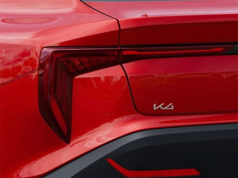 New 2025 Kia K4 LXS image 11