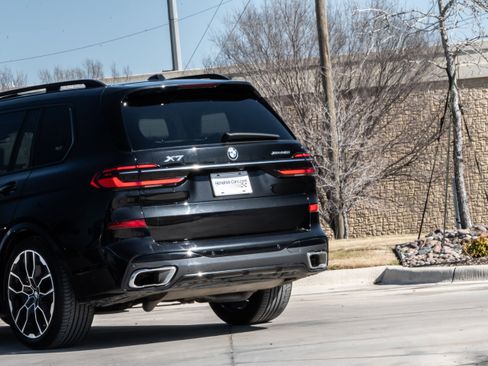 Certified 2025 BMW X7 xDrive40i w/ Executive Package image 6