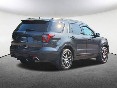 Used 2017 Ford Explorer Sport w/ Equipment Group 401A AWD/4WD image 2