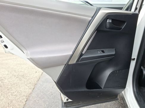 Used 2013 Toyota RAV4 XLE image 20