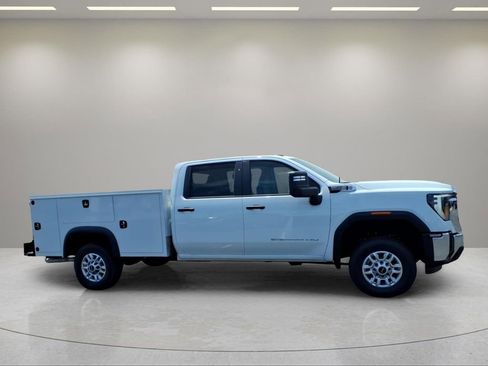 New 2026 GMC Sierra 2500 Pro w/ Convenience Package AWD/4WD image 2