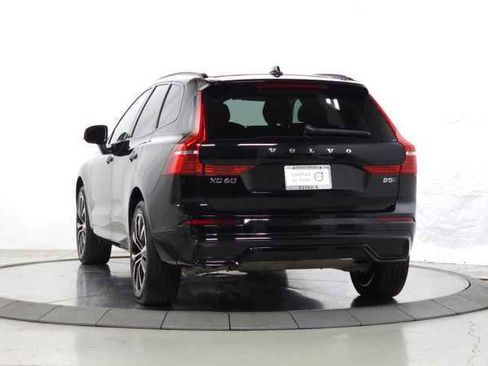 Used 2025 Volvo XC60 B5 Plus AWD/4WD image 6