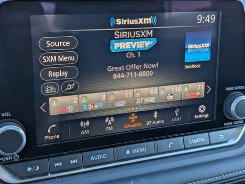 Used 2025 Nissan Rogue SV image 7