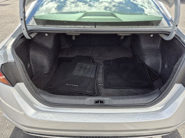 Used 2025 Nissan Altima 2.5 SV AWD/4WD image 11