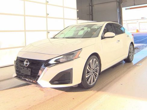 Used 2024 Nissan Altima 2.5 SL image 15