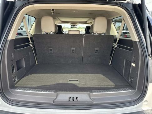 Used 2023 Lincoln Navigator L Reserve AWD/4WD image 14