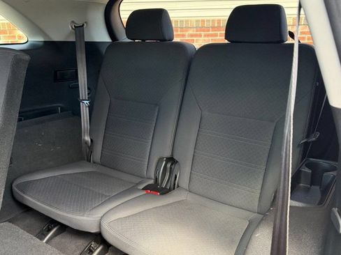 Used 2018 Kia Sorento AWD image 11
