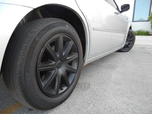 Used 2007 Chrysler 300 C RWD image 19