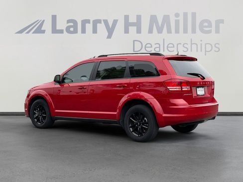 Used 2020 Dodge Journey SE w/ SE Popular Equipment Group FWD image 3