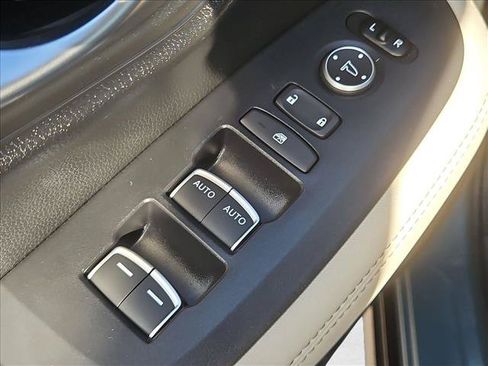 Used 2024 Honda HR-V EX-L image 11