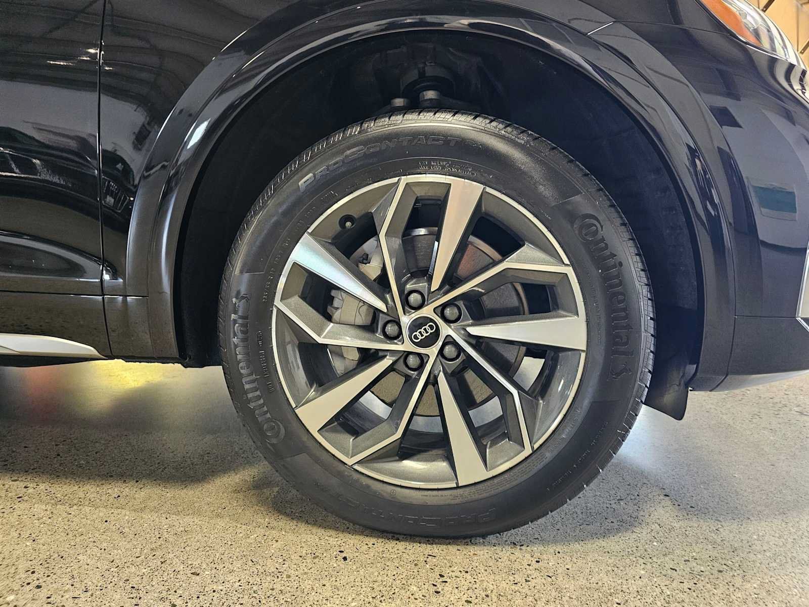 Used 2023 Audi Q5 2.0T Premium Plus w/ Premium Plus Package AWD/4WD image 9