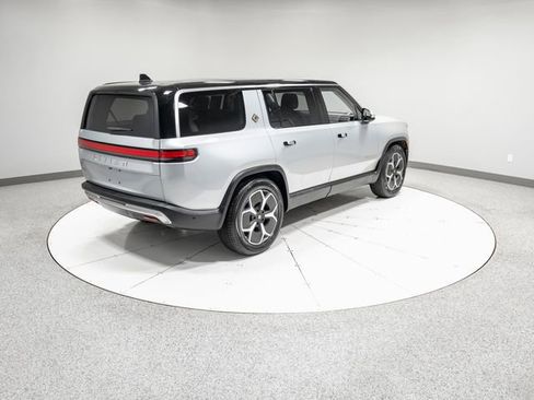 Used 2023 Rivian R1S Adventure AWD/4WD image 34