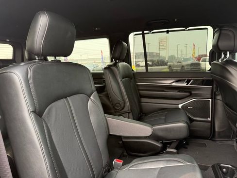Used 2023 Jeep Wagoneer Series II w/ Convenience Group I AWD/4WD image 25
