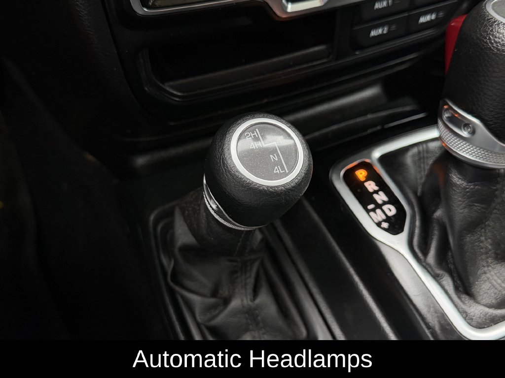 Used 2023 Jeep Gladiator Sport AWD/4WD image 20