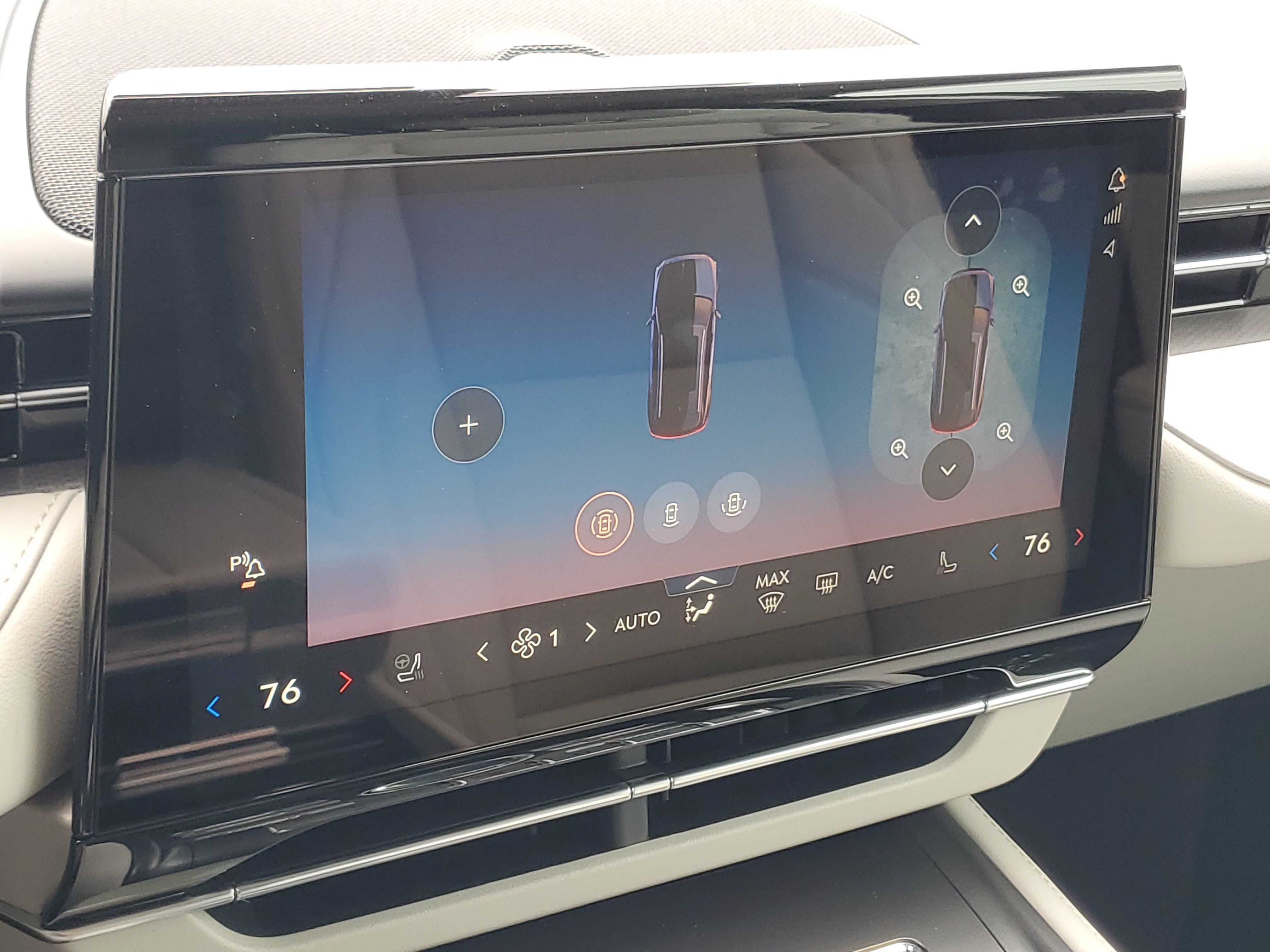 New 2026 Lincoln Nautilus Premier AWD/4WD image 24