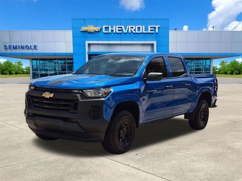 Used 2024 Chevrolet Colorado W/T w/ WT Convenience Package RWD image 2